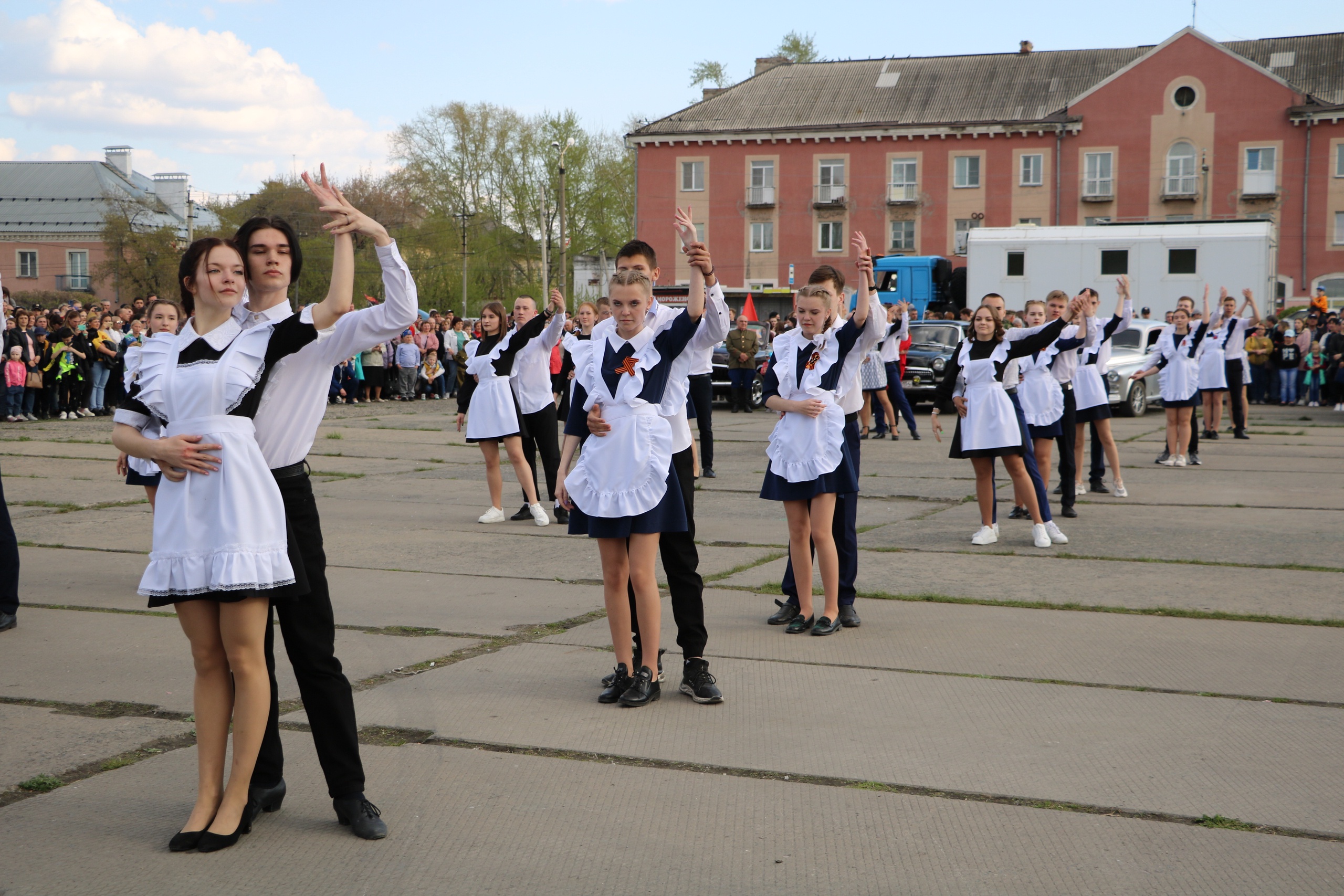 В барабинске на 10 дней. 9 Мая Барабинск. Фото Барабинск день Победы. Конкурс победа в Барабинске Новосибирской области. 9 Мая Барабинск 2022 Газпром.