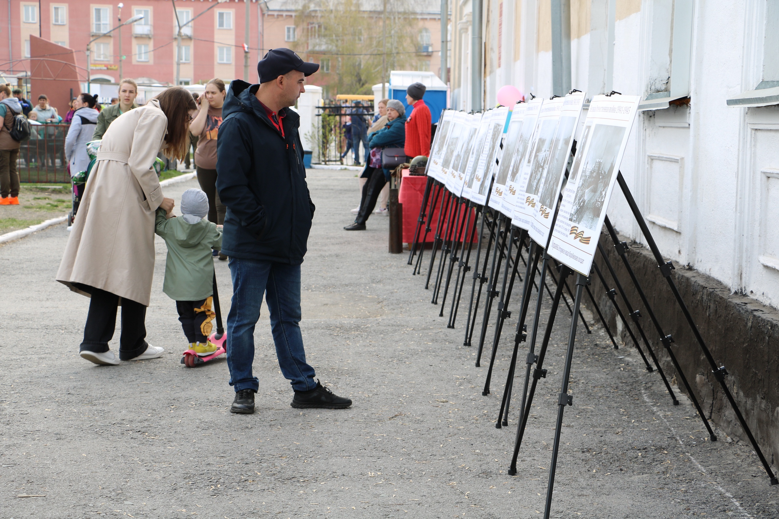 В барабинске на 10 дней. 9 Мая Барабинск. Фото Барабинск день Победы. День Победы г.Барабинск 2022г.. 9 Мая 2022 Барабинск.