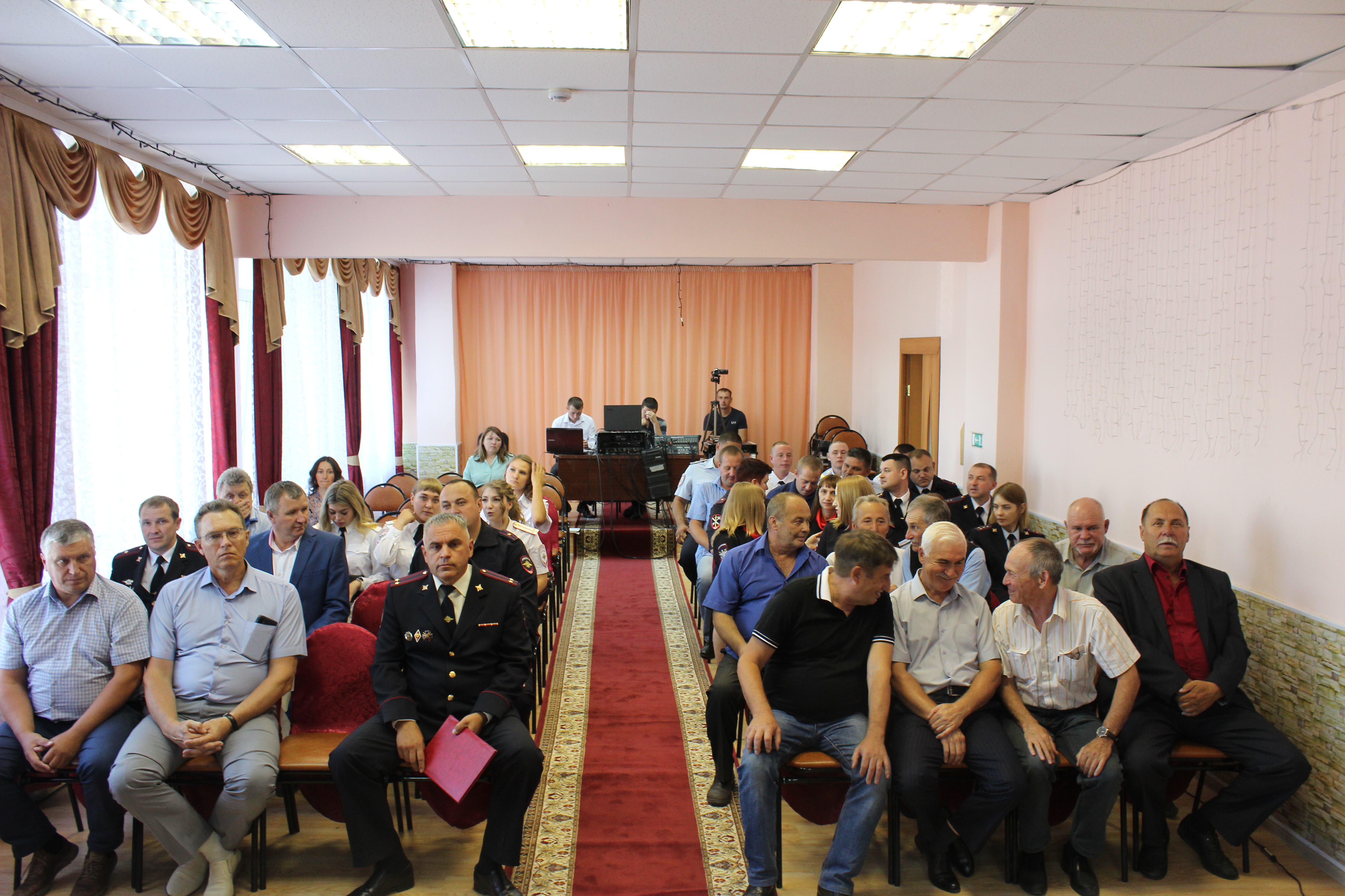 Новости барабинска новосибирской. Начальник полиции Барабинск. Барабинский линейный отдел. Начальник вокзала Барабинск. Начальник ЖД станции Барабинск.